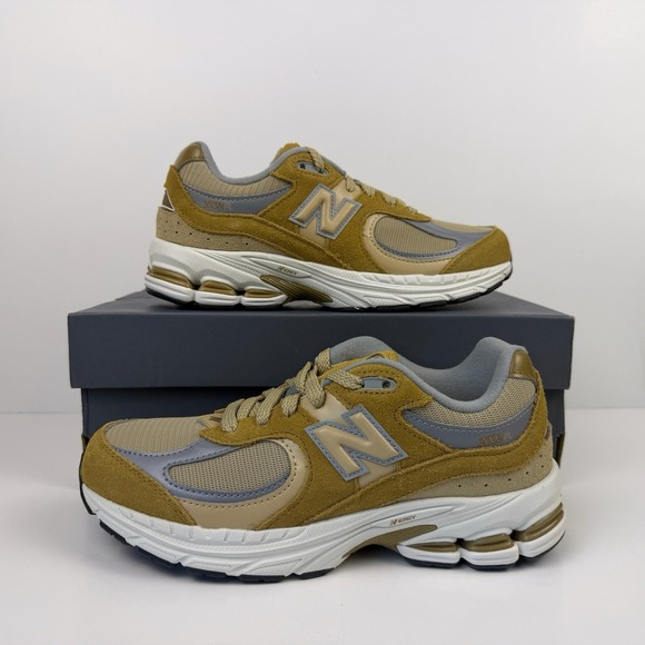 New Balance Shoes - New Balance 2002 Sneakers Size 5.5 Kids / 6.5 Women's Beige/Beige GC2002CE